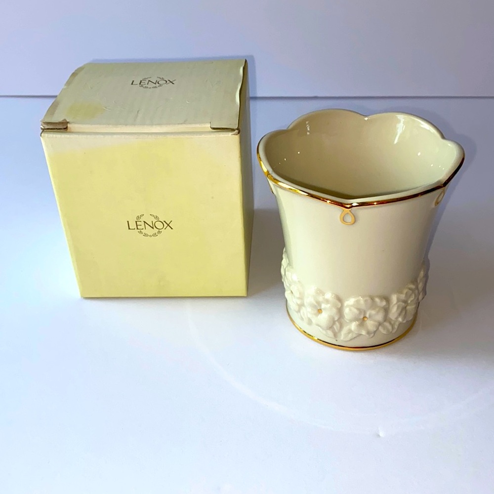 Lenox spring votive candleholder classic Lennox cream trimmed in gold Never used